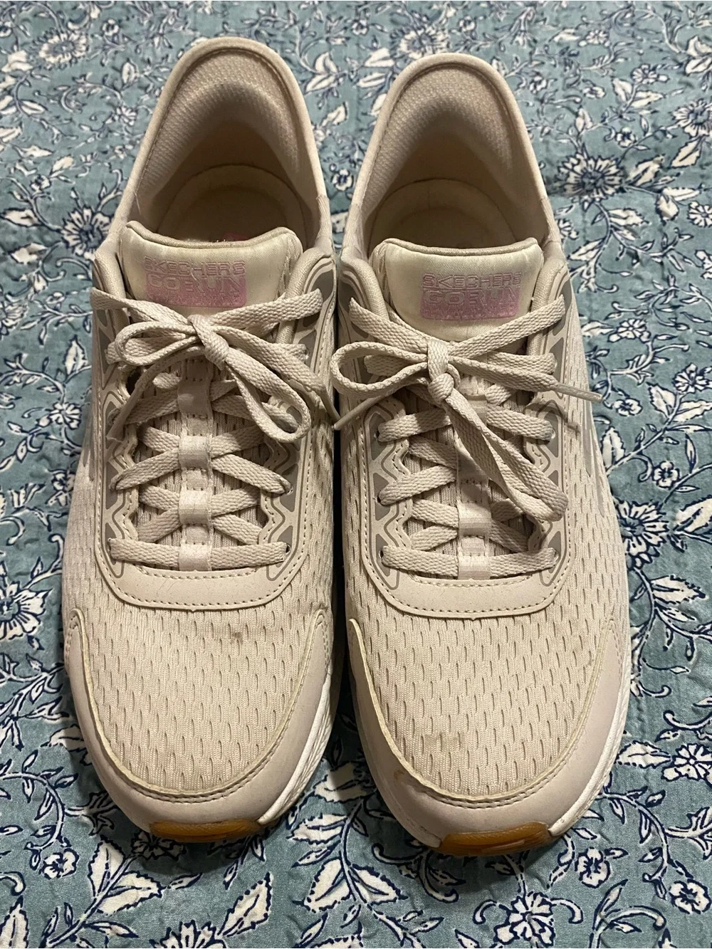 Skechers Slip-In Women's Light Beige Athletic Sneakers 9.5